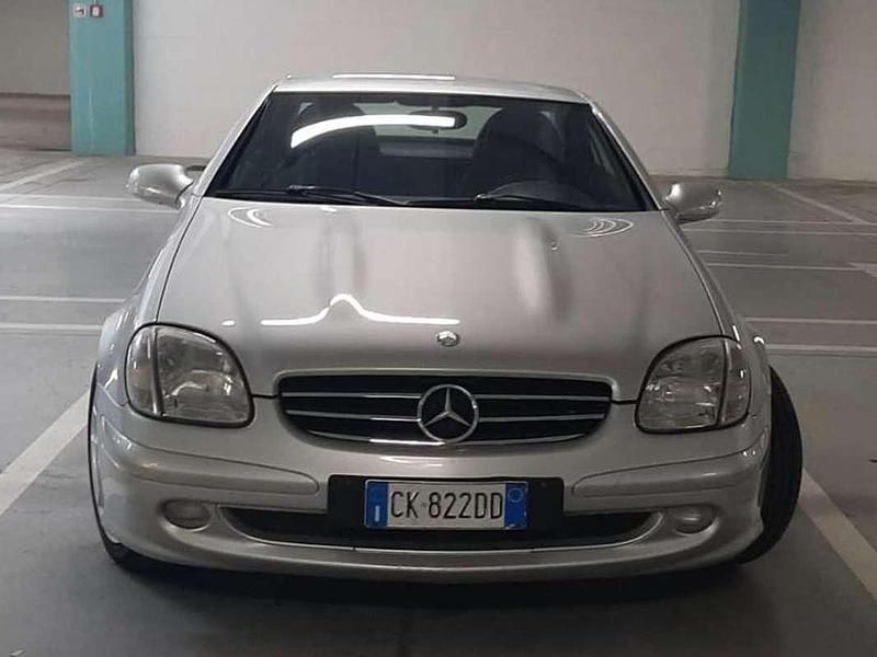 Usata Mercedes SLK200 163 CV (119 kW) 2002 Argento Cabrio