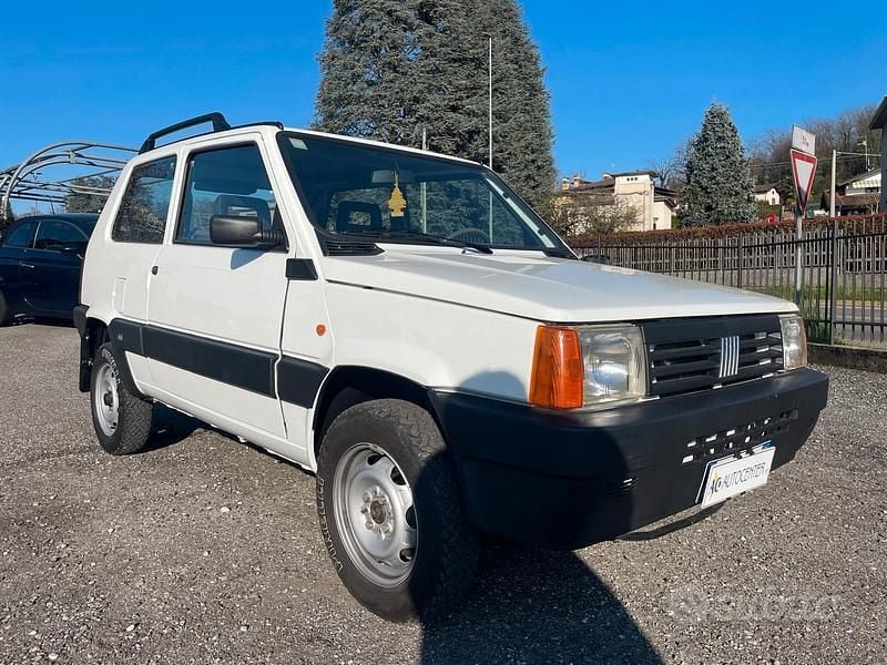 Usata Fiat Panda 4x4 Climbing 54 CV (39 kW) 2003 Bianco Utilitaria