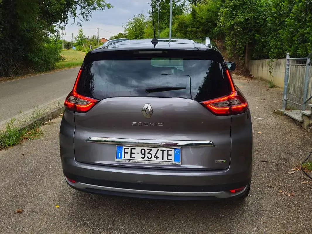 Usata Renault Grand Scénic IV Intens 110 CV (80 kW) 2017 Blu/azzurro Monovolume