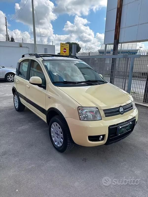 Usata Fiat Panda 4x4 Climbing 60 CV (44 kW) 2005 Giallo Utilitaria