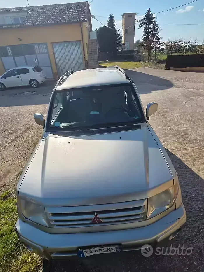 Usata Mitsubishi Pajero 114 CV (83 kW) 2003 Grigio SUV