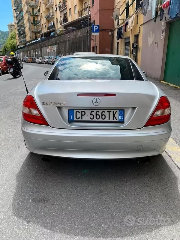Usata Mercedes SLK200 163 CV (119 kW) 2005 Grigio Cabrio
