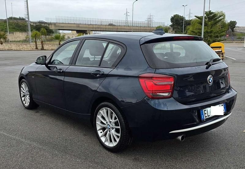 Usata BMW 120 Luxury Line 184 CV (135 kW) 2012 Blu/azzurro Utilitaria