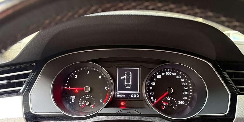 Usata VW Passat Comfortline 150 CV (110 kW) 2017 Argento Berlina