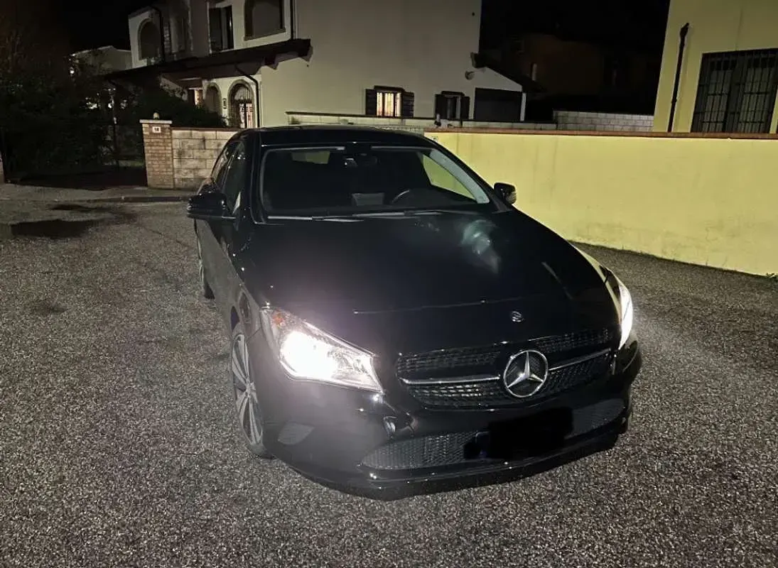 Usata Mercedes CLA200 Shooting Brake Premium 136 CV (100 kW) 2017 Station wagon