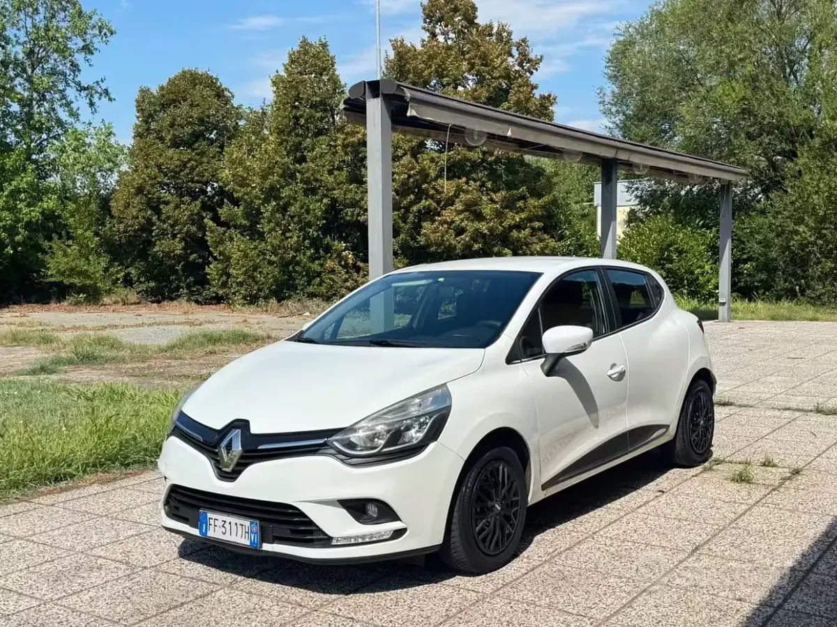 Usata Renault Clio IV Intens 75 CV (55 kW) 2016 Bianco Berlina