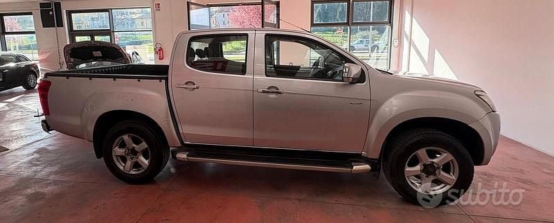 Usata Isuzu D-Max 163 CV (119 kW) 2013 Grigio Pick-up