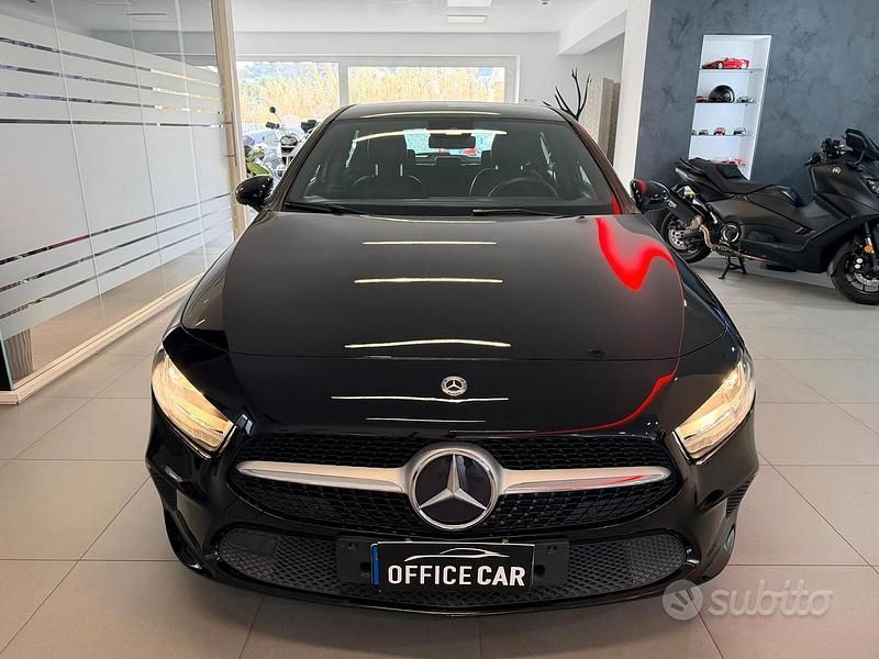 Usata Mercedes A180 Business 116 CV (85 kW) 2020 Nero Berlina
