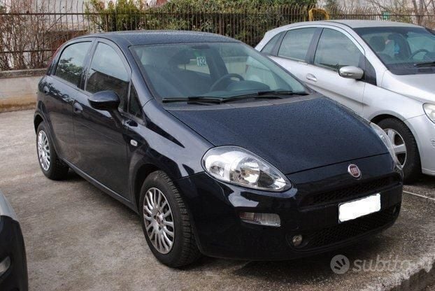 Usata Fiat Punto Street 95 CV (69 kW) 2017 Blu Utilitaria
