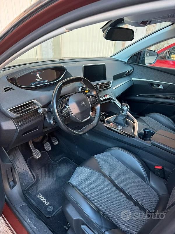 Usata 2016 Peugeot 3008 Station wagon | 15.000 € (Buon prezzo) - Immagine 1/4