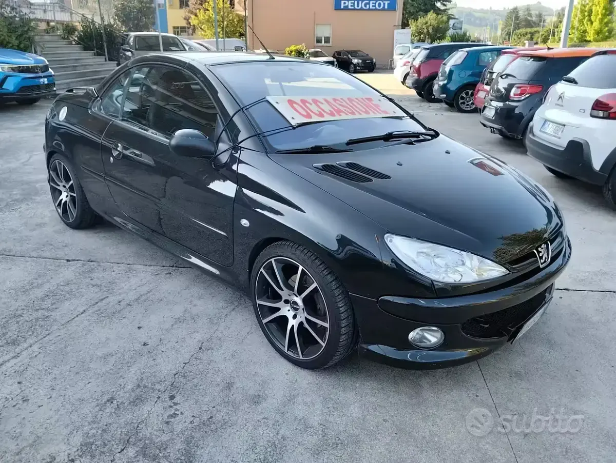 Usata Peugeot 206 CC RC 109 CV (80 kW) 2006 Nero Cabrio