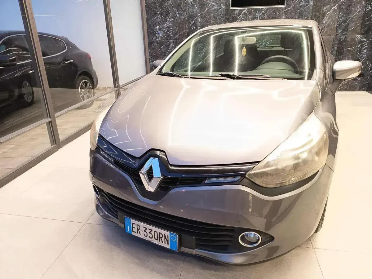 Usata Renault Clio IV 73 CV (53 kW) 2013 Grigio scuro Berlina