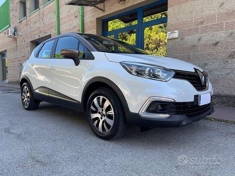 Bianco Usata 2018 Renault Captur SUV | 9800 € (Buon prezzo) - Immagine 1/4