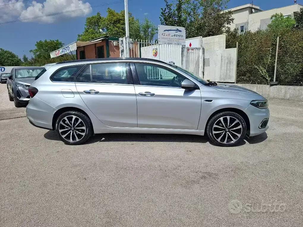 Usata Fiat Tipo Lounge 120 CV (88 kW) 2019 Grigio Station wagon