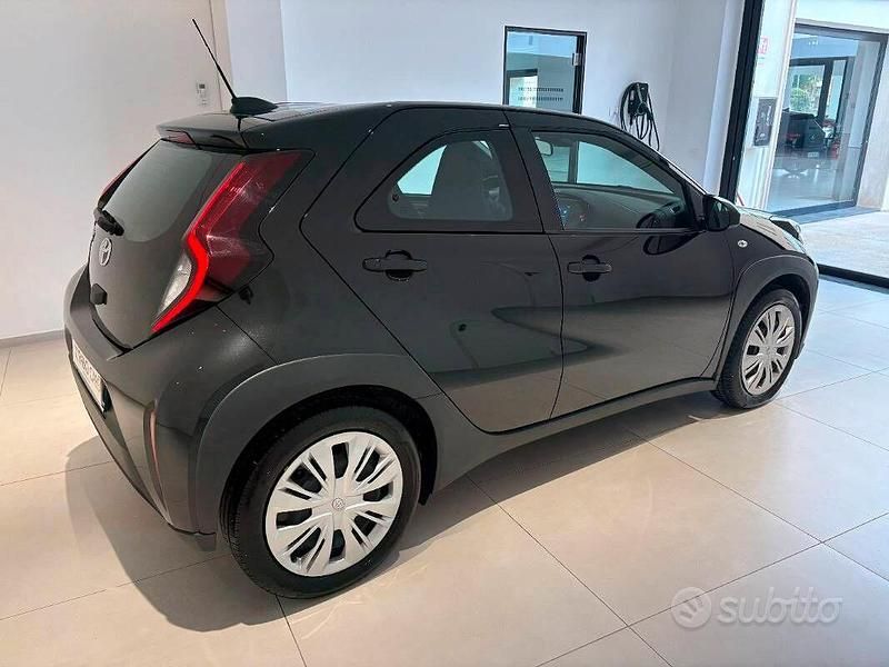 Usata Toyota Aygo Active 72 CV (52 kW) 2025 Other Utilitaria