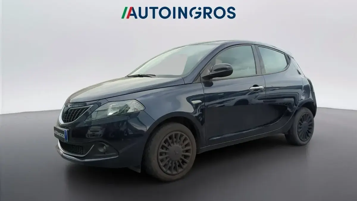 Usado Lancia Ypsilon Silver 69 HP (50 kW) 2022 Citadino