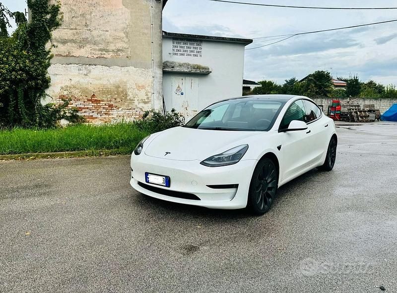 Begagnad Tesla Model 3 Performance 461 kW (627 HK) 2021 Sedan
