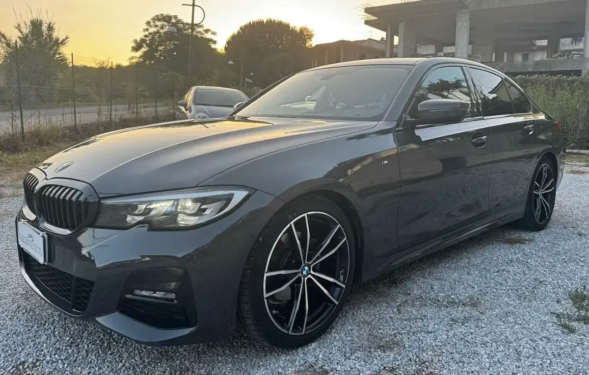 Usata BMW 320e M Sport 190 CV (139 kW) 2021 Grigio Berlina