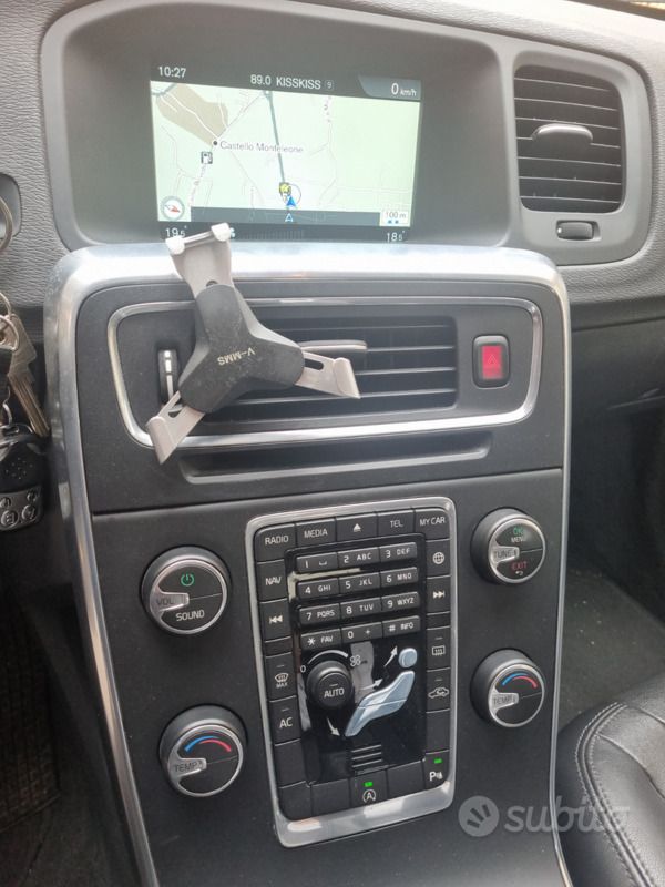 Usata Volvo V60 Business Edition 190 CV (139 kW) 2015 Nero Station wagon