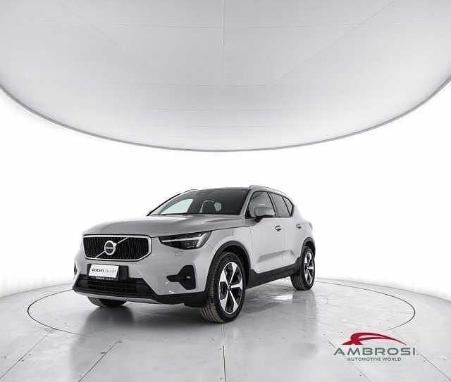 Usata Volvo XC40 Core 163 CV (119 kW) 2025 Argento SUV