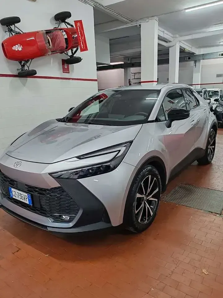Usata Toyota C-HR+ Trend 72 kW (98 CV) 2025 Grigio SUV