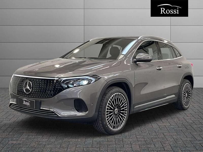 Nuova Mercedes EQA250+ 139 kW (190 CV) 2026 Grigio montagna SUV