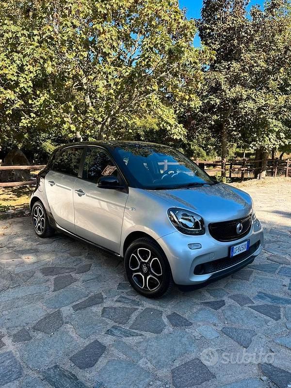 Usata Smart ForFour 90 CV (66 kW) 2015 Grigio Utilitaria