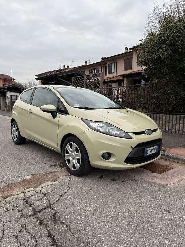 Usata Ford Fiesta Titanium 82 CV (60 kW) 2009 Utilitaria