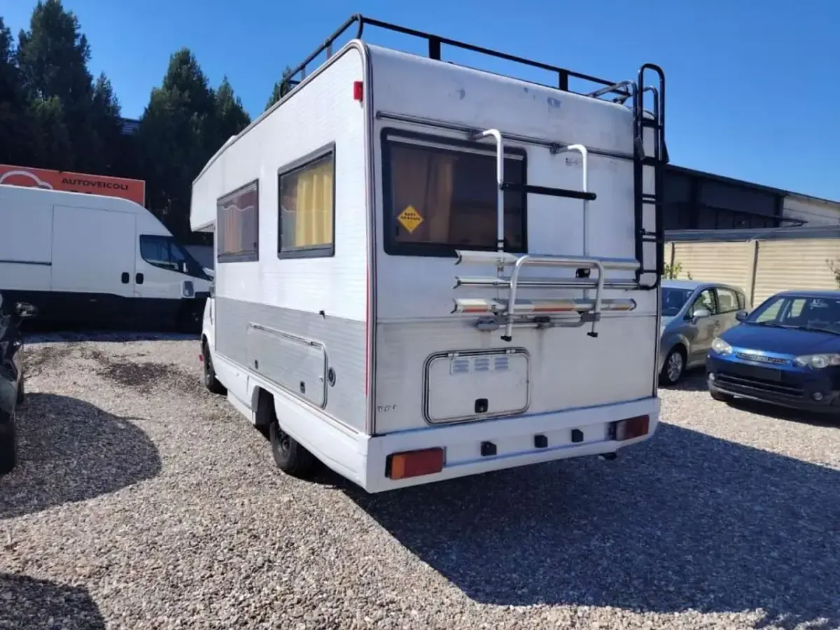 Usata Ford Transit 69 CV (50 kW) 1989 Bianco Furgone