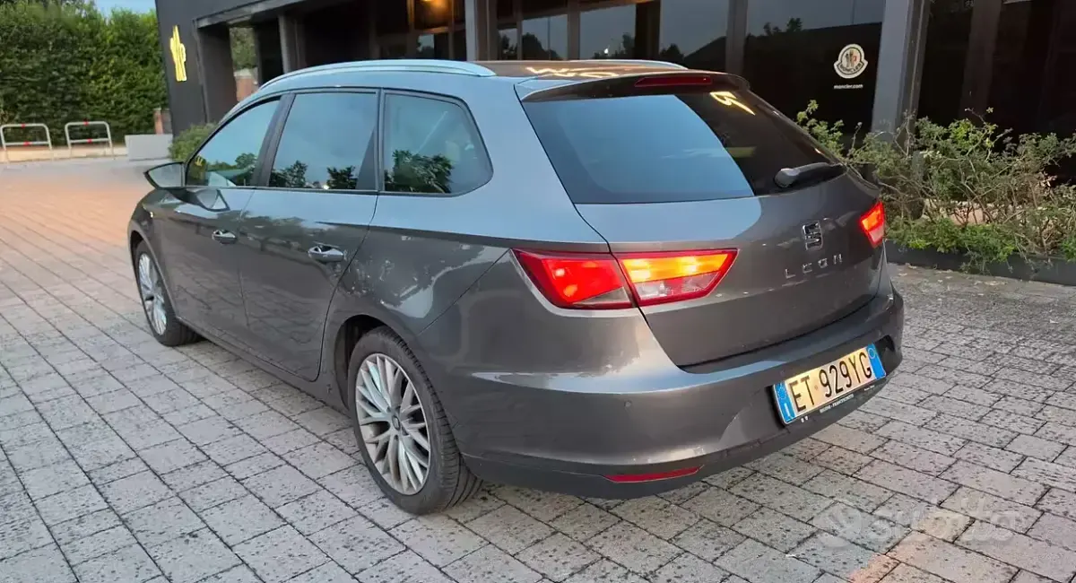 Usata Seat Leon Style 105 CV (77 kW) 2014 Grigio Station wagon