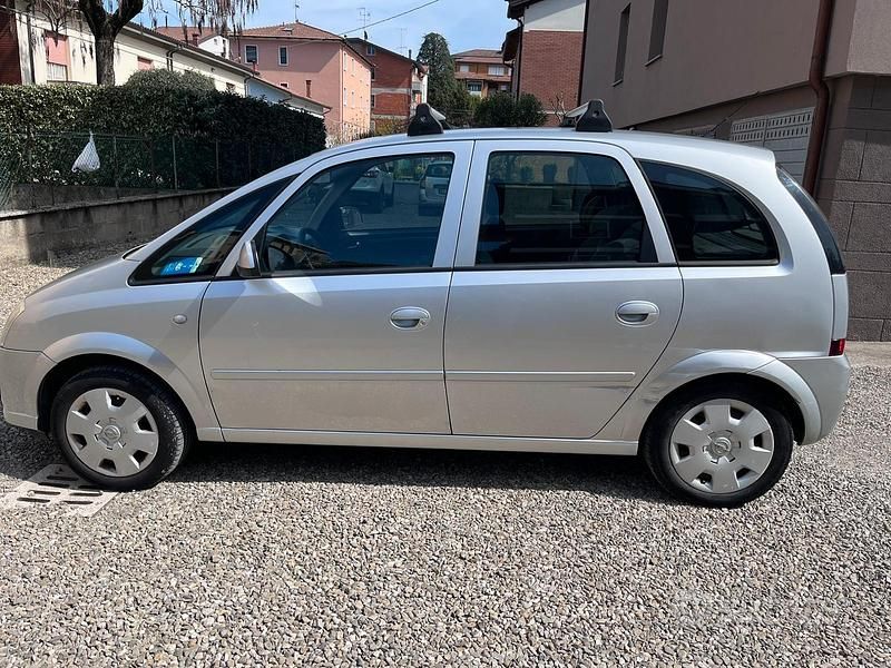 Occasion Opel Meriva 75 ch (55 kW) 2007 Gris Monospace
