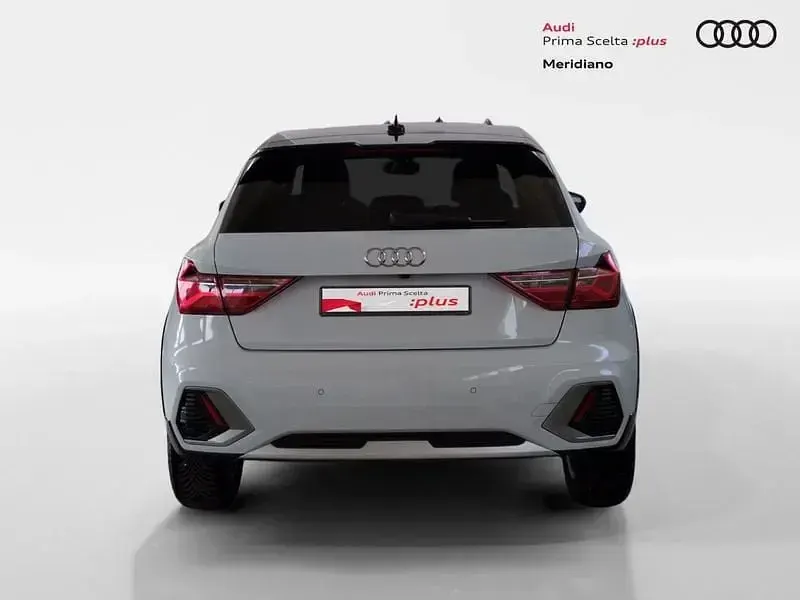 Usata Audi A1 Business 116 CV (85 kW) 2025 Bianco ghiaccio metallizzato SUV