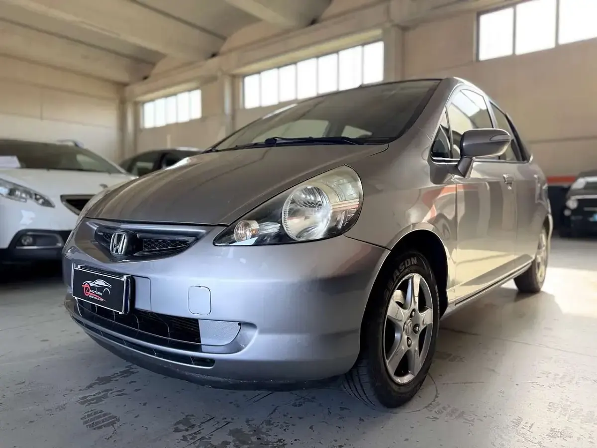 Usata Honda Jazz ES 83 CV (61 kW) 2007 Grigio Utilitaria
