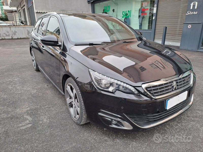 Usato 2015 Peugeot 308 1.6 Diesel 116 CV (9.550 €)