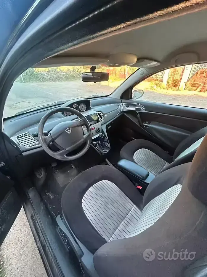 Usata Lancia Ypsilon 90 CV (66 kW) 2008 Utilitaria