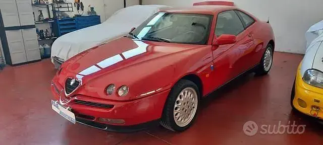 Usata Alfa Romeo GTV 150 CV (110 kW) 1996 Rosso Coupé