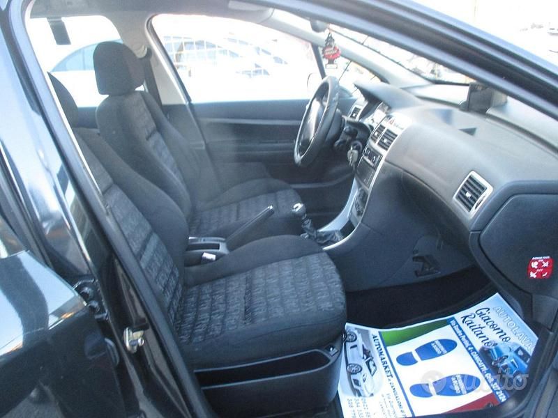 Begagnad Peugeot 307 S 136 HK (100 kW) 2006 Svart Kombi