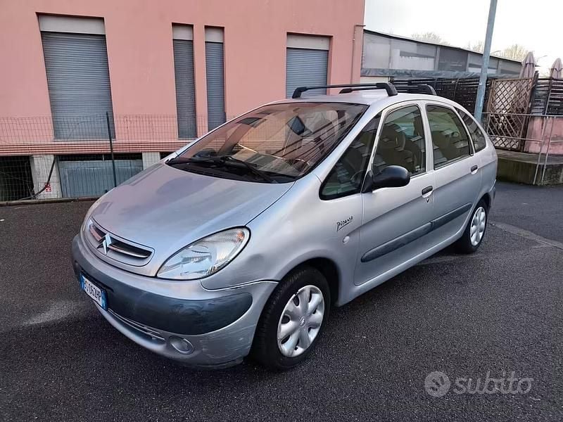 Usata Citroën Xsara Picasso 116 CV (85 kW) 2001 Grigio Monovolume