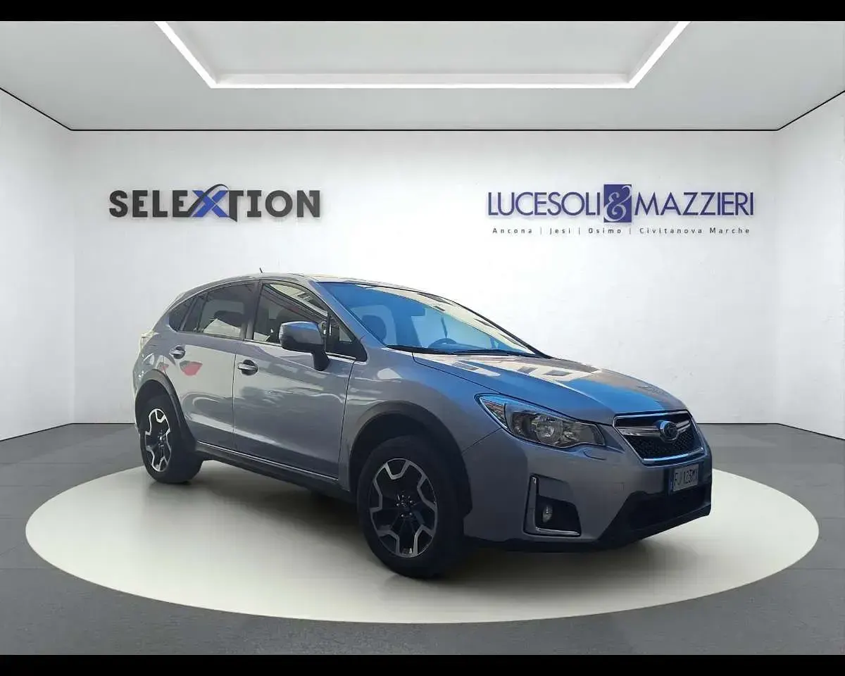 Usata Subaru XV Style 147 CV (108 kW) 2017 Grigio SUV