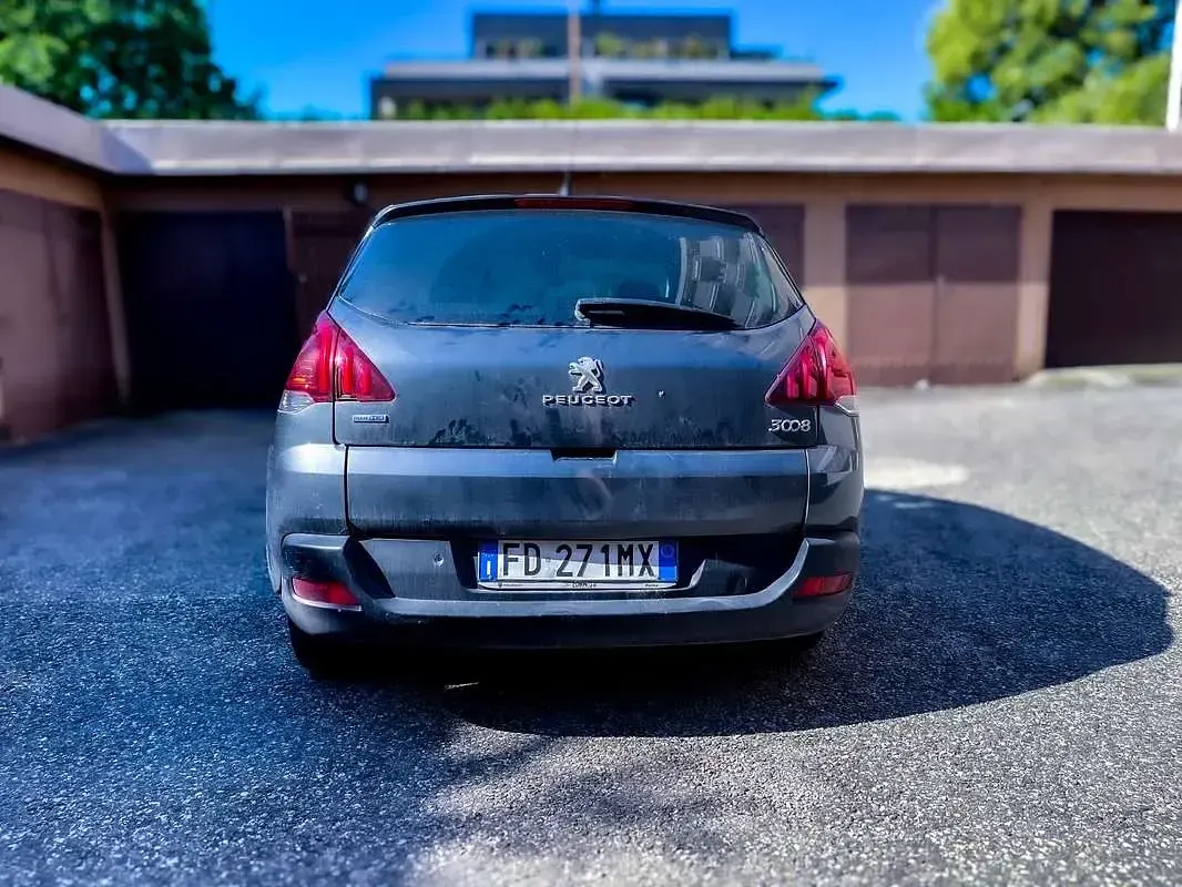 Usata Peugeot 3008 Active 120 CV (88 kW) 2016 Grigio Monovolume