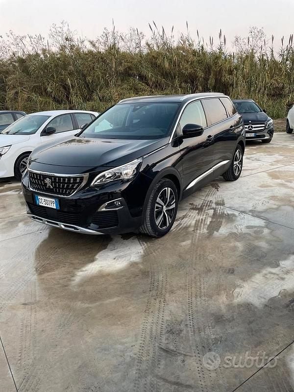 Usata Peugeot 5008 130 CV (95 kW) 2020 Nero SUV