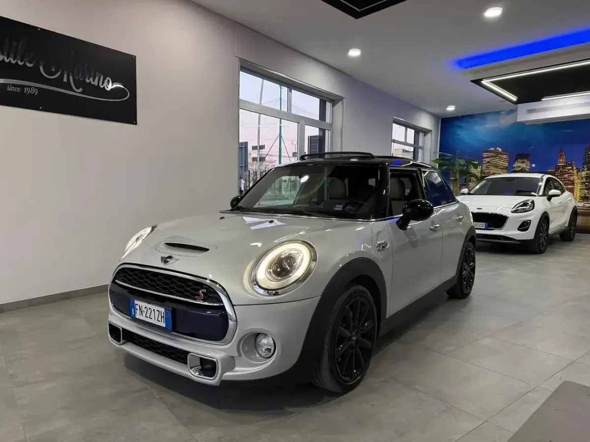 Usata Mini Cooper SD Hype 170 CV (125 kW) 2017 Bianco Utilitaria