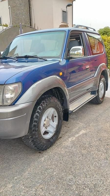 Usata 2001 Toyota Land Cruiser SUV | 13.000 € (Buon prezzo) - Immagine 1/4