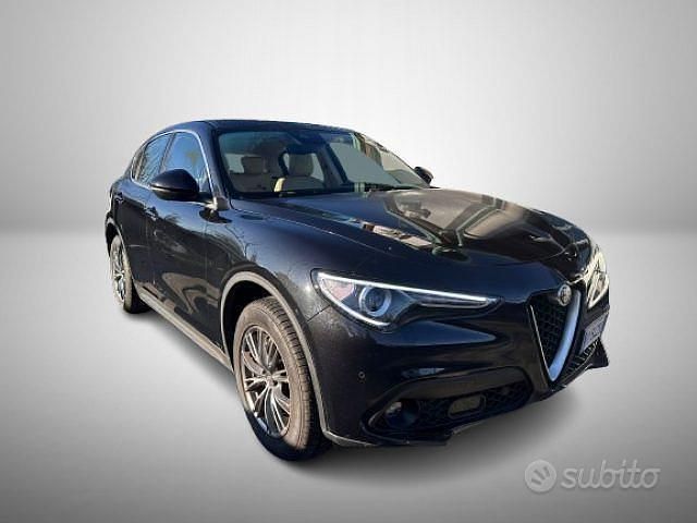 Usata Alfa Romeo Stelvio Super 210 CV (154 kW) 2018 Nero SUV
