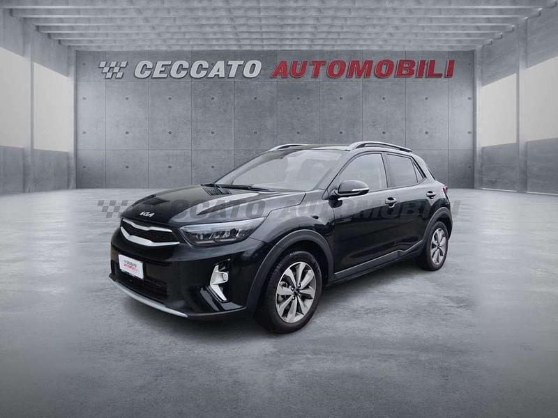 Nero Usata 2025 Kia Stonic Style SUV | 14.287 € (Super prezzo) - Immagine 1/4