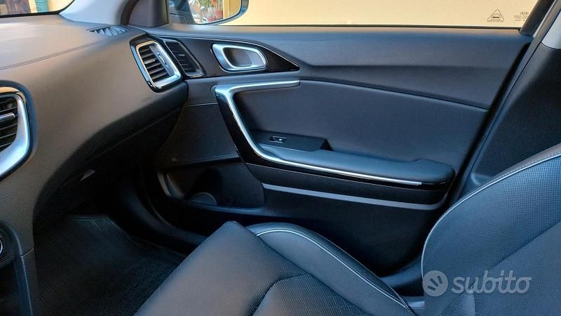 Usata Kia XCeed 136 CV (100 kW) 2021 Grigio SUV