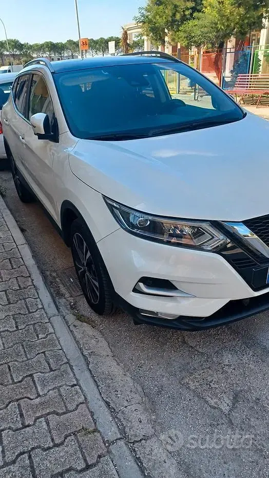 Usata Nissan Qashqai N-Connecta 116 CV (85 kW) 2021 Bianco SUV
