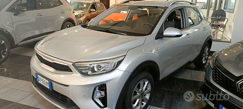 Usata Kia Stonic Urban 84 CV (61 kW) 2023 Grigio SUV