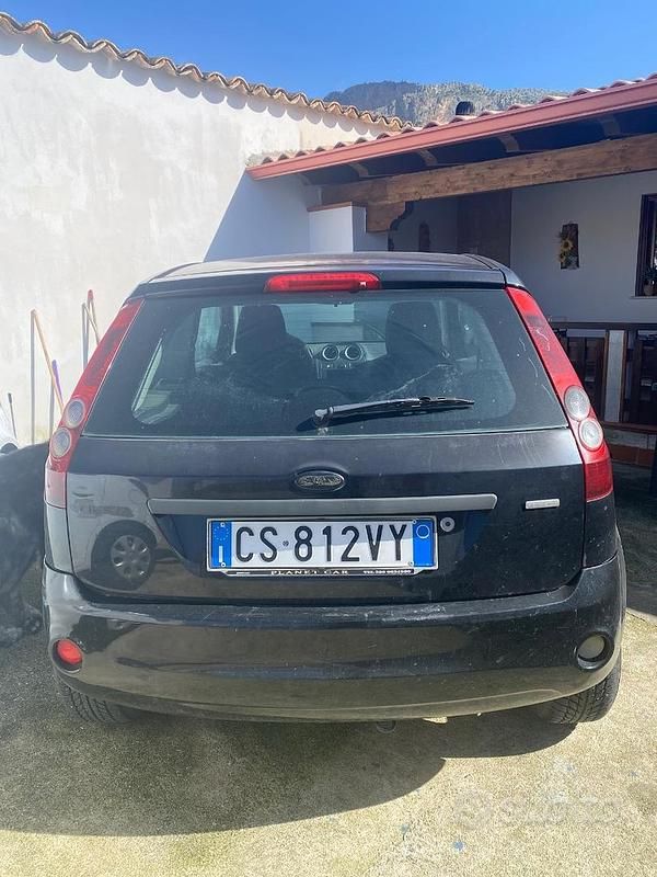 Usata Ford Fiesta 2003 Nero Utilitaria