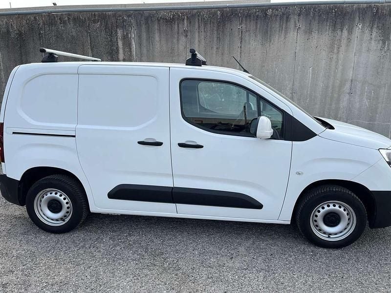 Usata Opel Combo 99 CV (72 kW) 2019 Bianco Monovolume